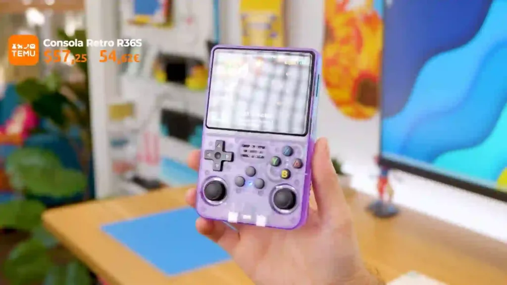 10 Gadgets de TEMU que No Puedes Perderte 8 Consola retro R36S y estación de carga moderna Daranener, gadgets de TEMU.